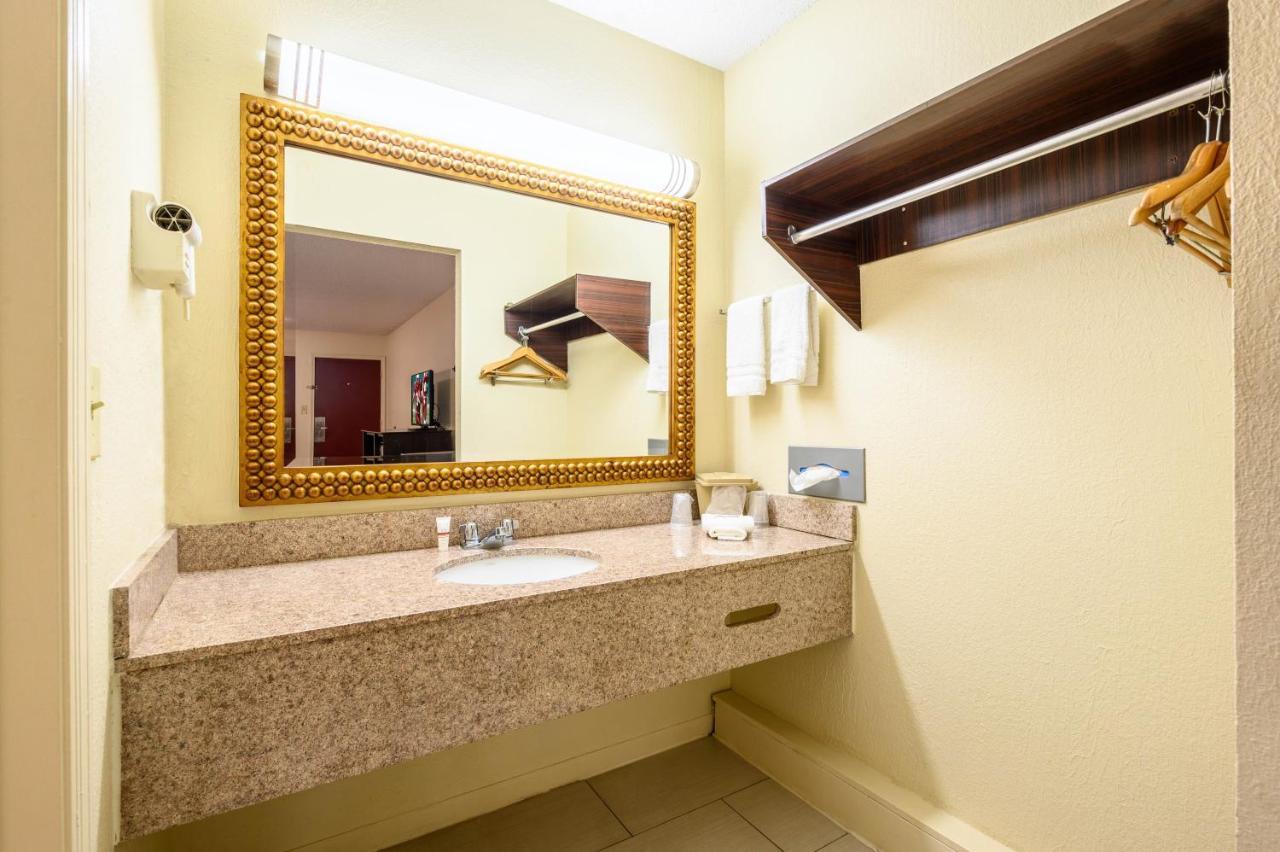 Red Roof Inn Sylacauga מראה חיצוני תמונה